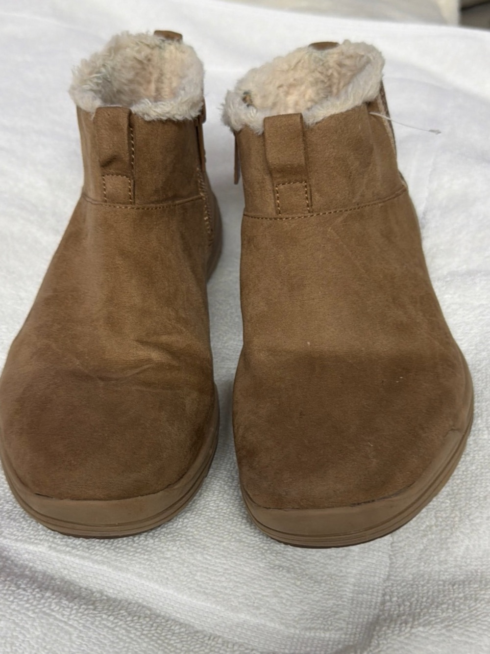 Ryka women’s Brown Suede Fleece-Lined Slip-On Boots 5.5